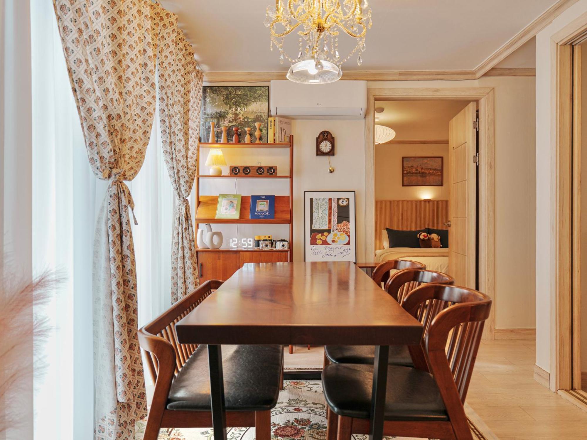 Maru House